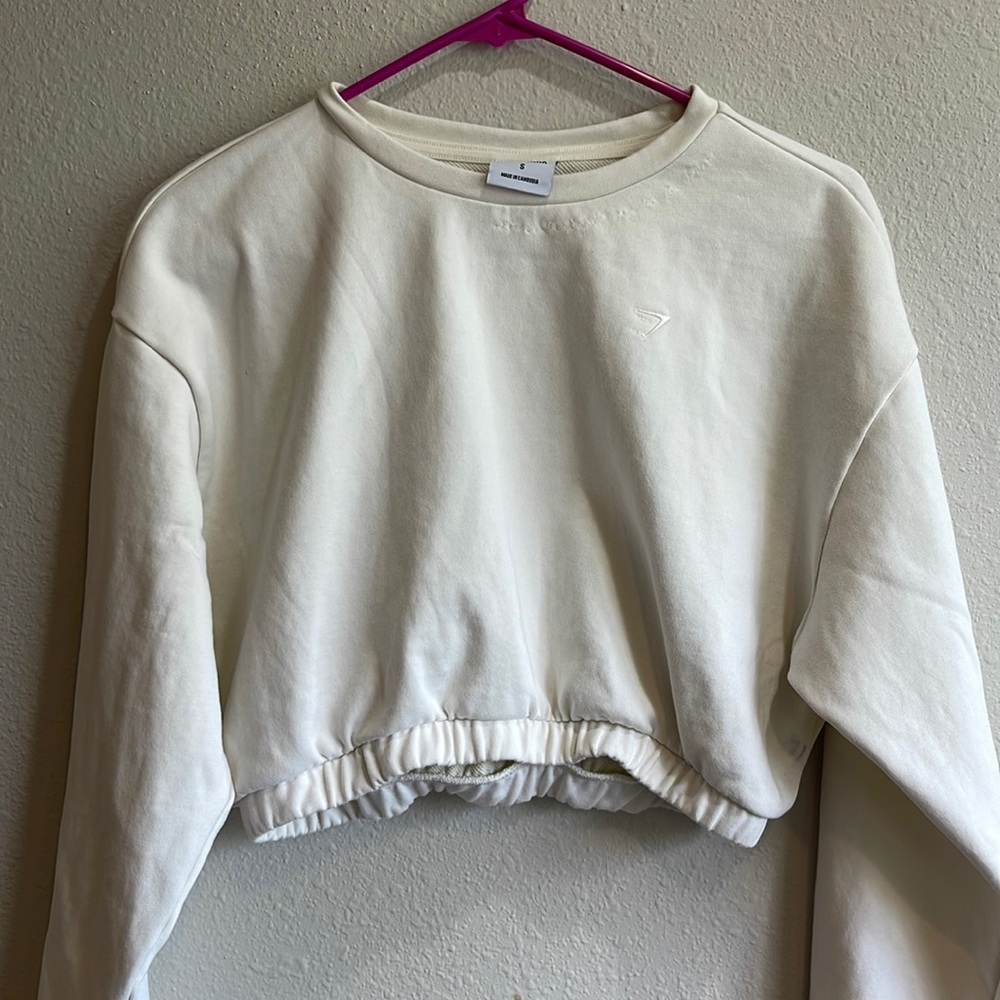 Cream Gymshark crop pullover